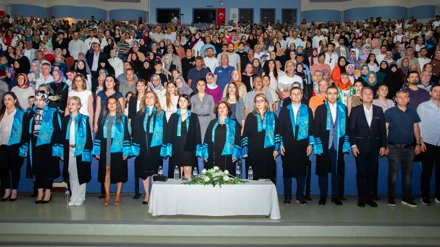 Selçuk Üniversitesi Sağlık Hizmetleri MYO’da mezuniyet sevinci